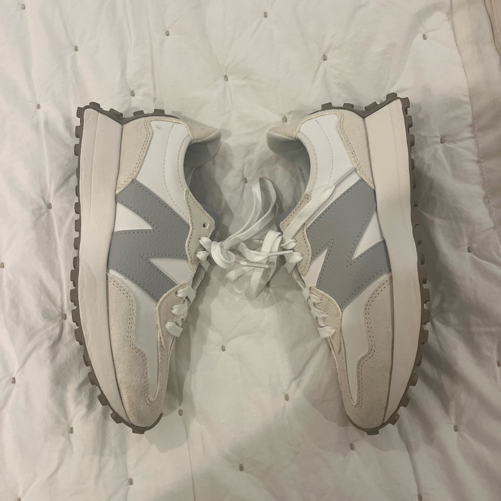 New Balance 327 Women’s Sea Salt/Brighton Grey Sneakers